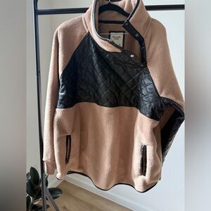 Abercrombie & Fitch Black and Tan Teddy Jacket